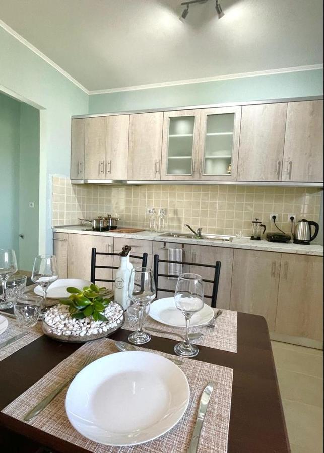 The Breeze & Sunlight Apartment Vrasná Extérieur photo
